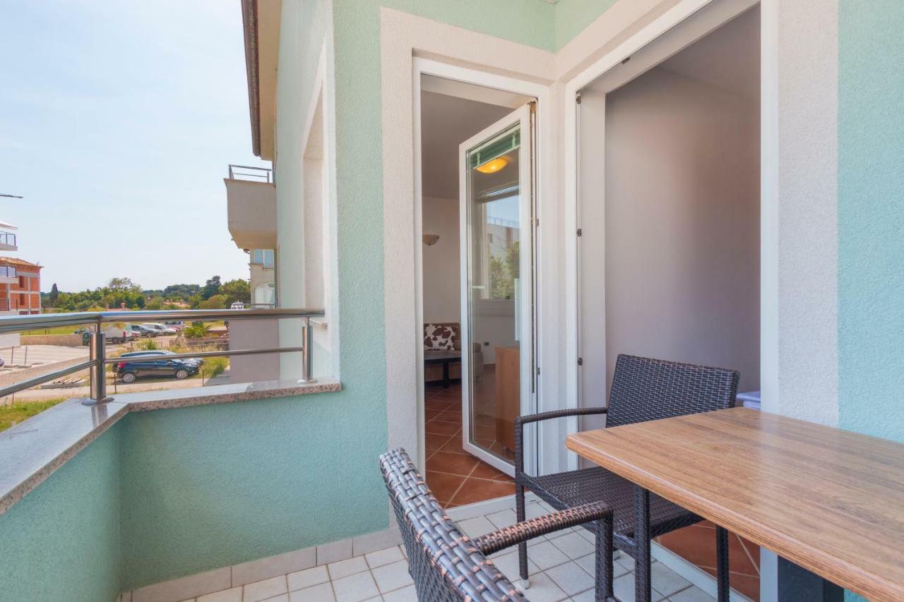 Apartments Riva Медулин Экстерьер фото