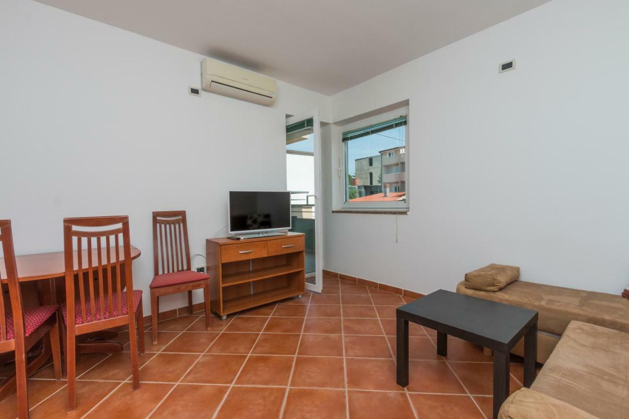 Apartments Riva Медулин Экстерьер фото