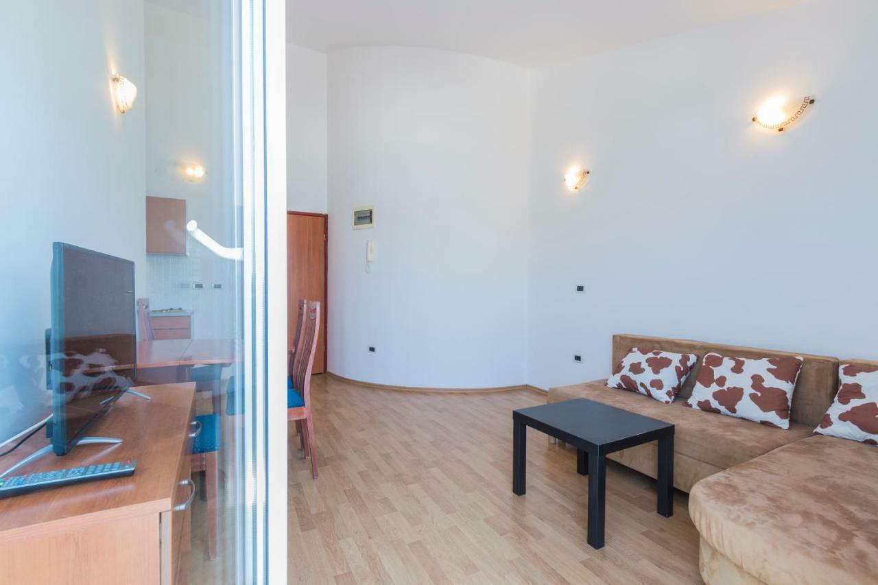 Apartments Riva Медулин Экстерьер фото