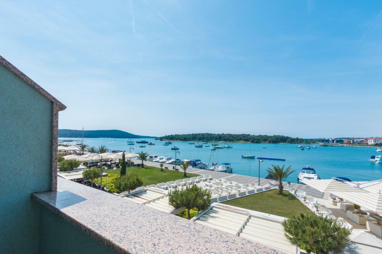 Apartments Riva Медулин Экстерьер фото